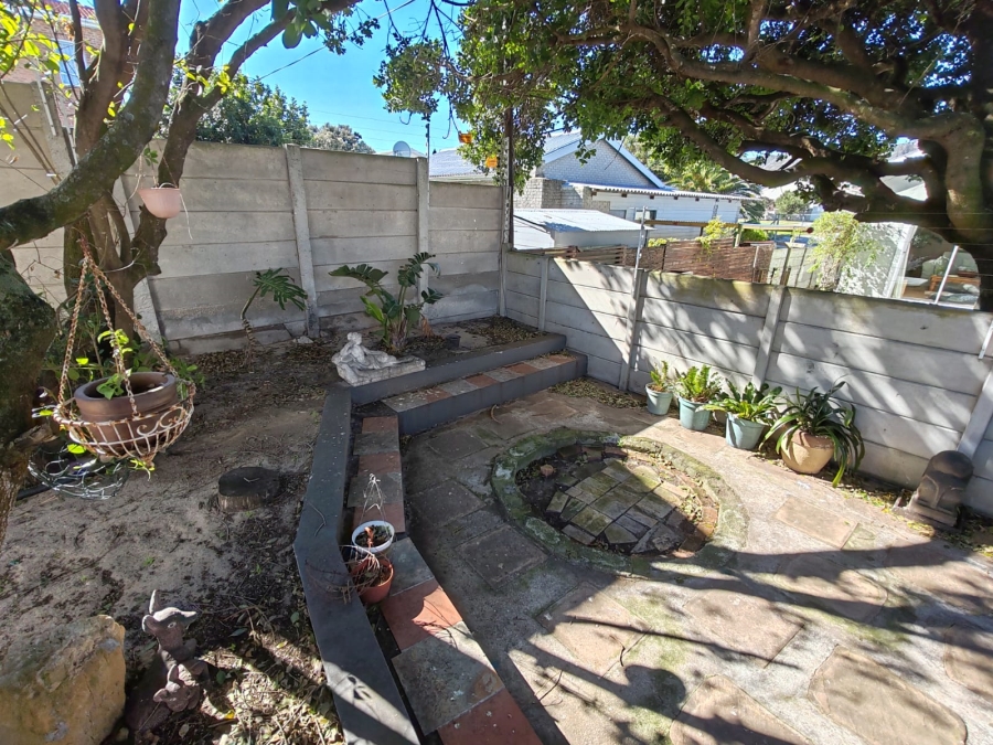 3 Bedroom Property for Sale in De Kelders Western Cape